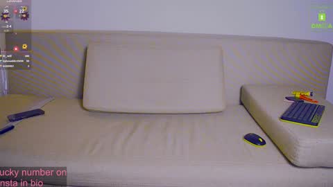 Snapshot of miss_vero chatting on 12.17.24 Just Vero online show from 12.17.24