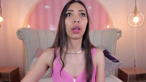 Snapshot of miss_veronicaa chatting on 12.11.24 Veronica summer 7AM to 1500 PM hour GMT-5 online show from 12.11.24