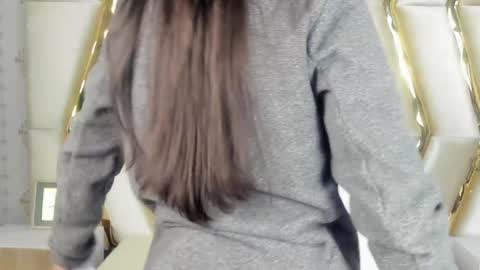 Snapshot of miss_veronicaa chatting on 01.02.25 Veronica summer 7AM to 1500 PM hour GMT-5 online show from 01.02.25