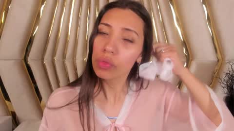 Snapshot of miss_veronicaa chatting on 01.02.25 Veronica summer 7AM to 1500 PM hour GMT-5 online show from 01.02.25