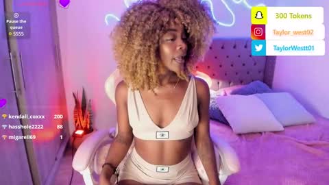 Snapshot of miss_west chatting on 12.05.24 Tay Tay Independent Model online show from 12.05.24