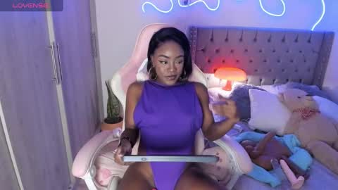 Snapshot of miss_west chatting on 02.07.25 Tay Tay Independent Model online show from 02.07.25