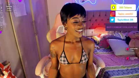 Snapshot of miss_west chatting on 09.19.25 Tay Tay Independent Model online show from 09.19.25