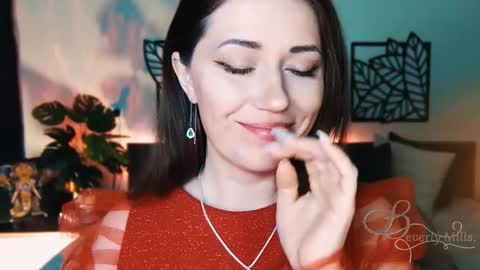 The divine Beverly online show from 02.16.25