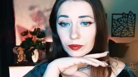 The divine Beverly online show from 02.22.25