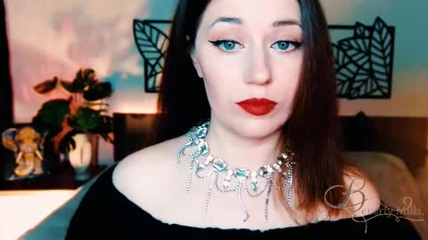 The divine Beverly online show from 03.01.25