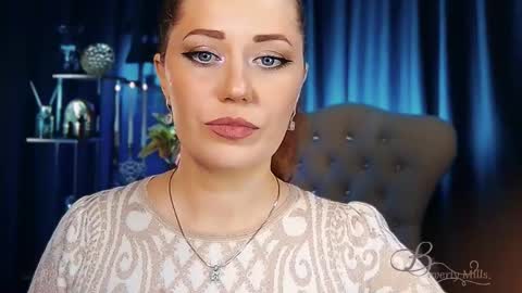 Snapshot of missbeverlymills chatting on 05.05.26 The divine Beverly online show from 05.05.26