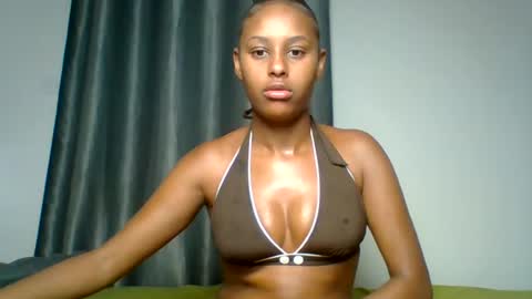 Snapshot of missbree1 chatting on 07.11.26 missbree1 online show from 07.11.26