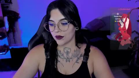 Missy Charlottte.  Hey remember to give me a thumbs up ty online show from 09.11.25