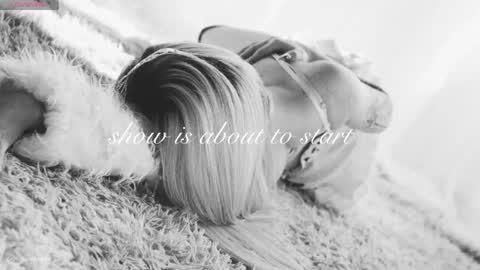 Chloe freelance model Please your thumbs up are important  online show from 04.21.26