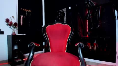 Snapshot of missdarklady chatting on 02.15.25 Missdarklady online show from 02.15.25