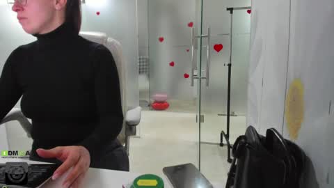 Miss Domina online show from 04.03.26