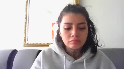 Snapshot of misselii chatting on 01.28.25 melodie online show from 01.28.25