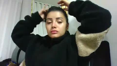 Snapshot of misselii chatting on 02.10.25 melodie online show from 02.10.25