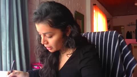 Snapshot of misselii chatting on 10.12.25 melodie online show from 10.12.25