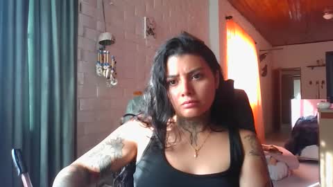 Snapshot of misselii chatting on 11.10.25 melodie online show from 11.10.25