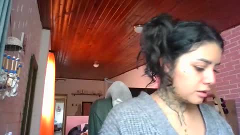 Snapshot of misselii chatting on 11.14.25 melodie online show from 11.14.25