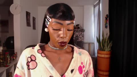 Emilie Diaz online show from 04.17.26