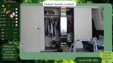 Miss Estephy online show from 12.30.24