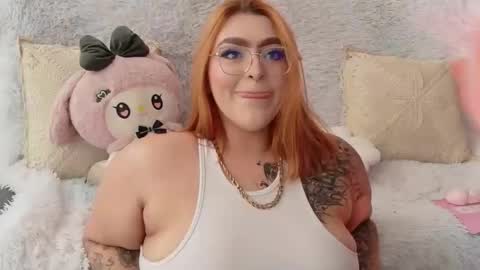 Snapshot of missevans_ chatting on 05.19.26 missevans_ online show from 05.19.26