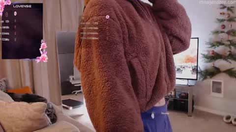 Snapshot of missjendare chatting on 01.09.25 Miss Jen Dare online show from 01.09.25