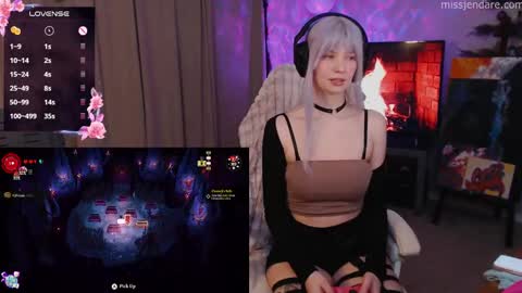 Snapshot of missjendare chatting on 01.10.25 Miss Jen Dare online show from 01.10.25