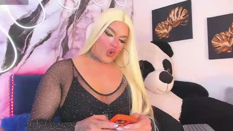 Snapshot of misskassandraa_ chatting on 05.12.26 kassandra lazcano online show from 05.12.26