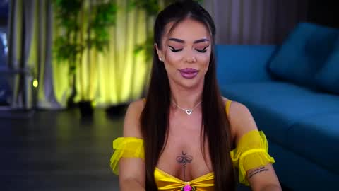 Snapshot of misskiarra chatting on 03.01.25 misskiarra online show from 03.01.25