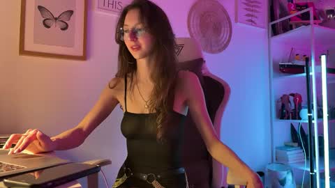 misslalii online show from 05.26.26