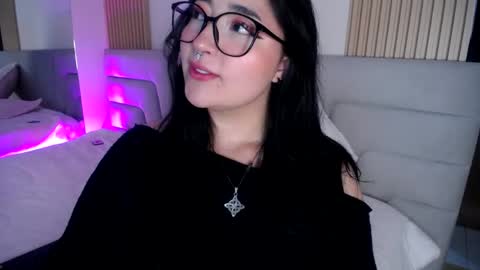 Snapshot of missloise chatting on 03.24.26 Miss Loise online show from 03.24.26