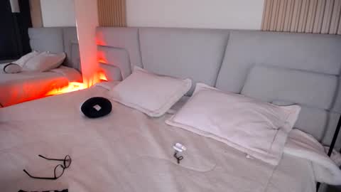 Snapshot of missloise chatting on 03.26.26 Miss Loise online show from 03.26.26