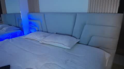 Snapshot of missloise chatting on 04.09.26 Miss Loise online show from 04.09.26