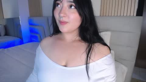 Snapshot of missloise chatting on 04.09.26 Miss Loise online show from 04.09.26