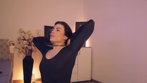 Snapshot of misslullu chatting on 01.24.25 Lullu online show from 01.24.25