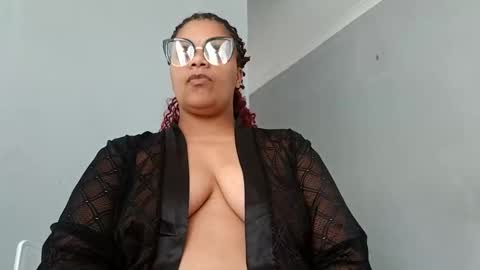 Snapshot of misslustxxx chatting on 09.10.25 misslustxxx online show from 09.10.25