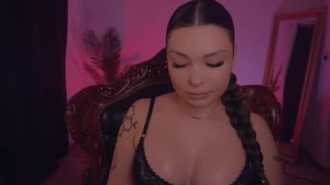 LUXXANDRA online show from 02.26.25