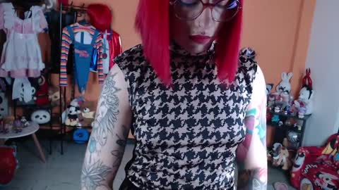 Miss Mia online show from 04.06.26