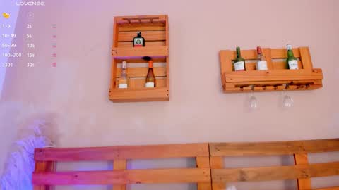 Mia  online show from 10.30.25