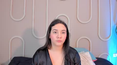 Snapshot of missmiaa_ chatting on 06.22.26 Mia online show from 06.22.26