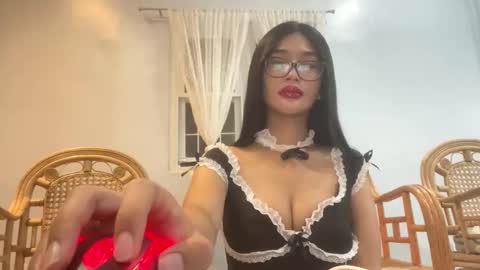 missminervaa online show from 10.24.25