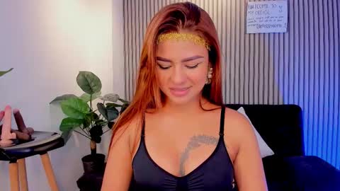 Snapshot of missnaomi_ chatting on 10.21.25 Naomi online show from 10.21.25