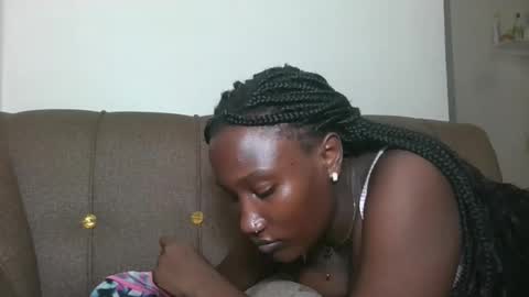 pretty gal online show from 10.28.25