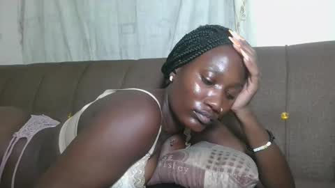 pretty gal online show from 10.30.25