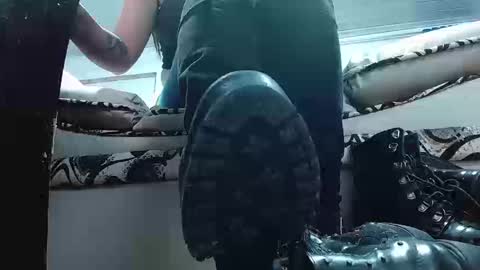 TELL ME MISS online show from 09.11.25