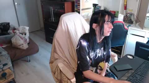 Snapshot of missthon chatting on 06.24.26 missthon online show from 06.24.26