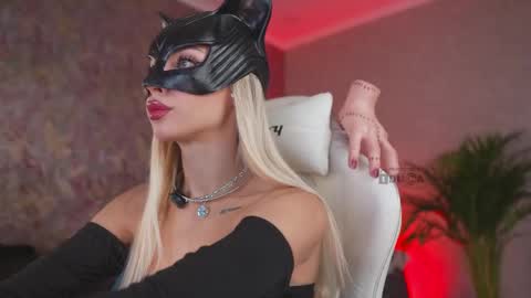 Eva online show from 10.30.25