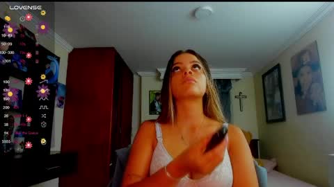Snapshot of missvalery1 chatting on 05.26.26 missvalery1 online show from 05.26.26
