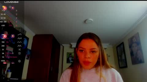 Snapshot of missvalery1 chatting on 06.09.26 missvalery1 online show from 06.09.26