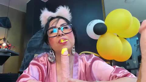 Victoria  online show from 09.26.25