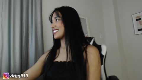 Snapshot of missvirggii chatting on 10.10.25 missvirggii online show from 10.10.25